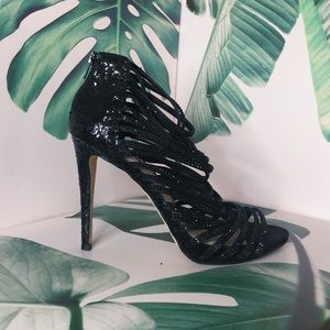 International Concepts Black Glitter Heel